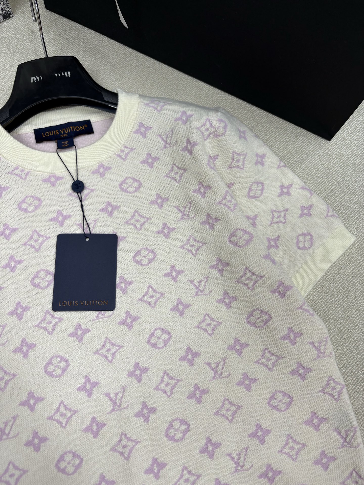 Women's short sleeves